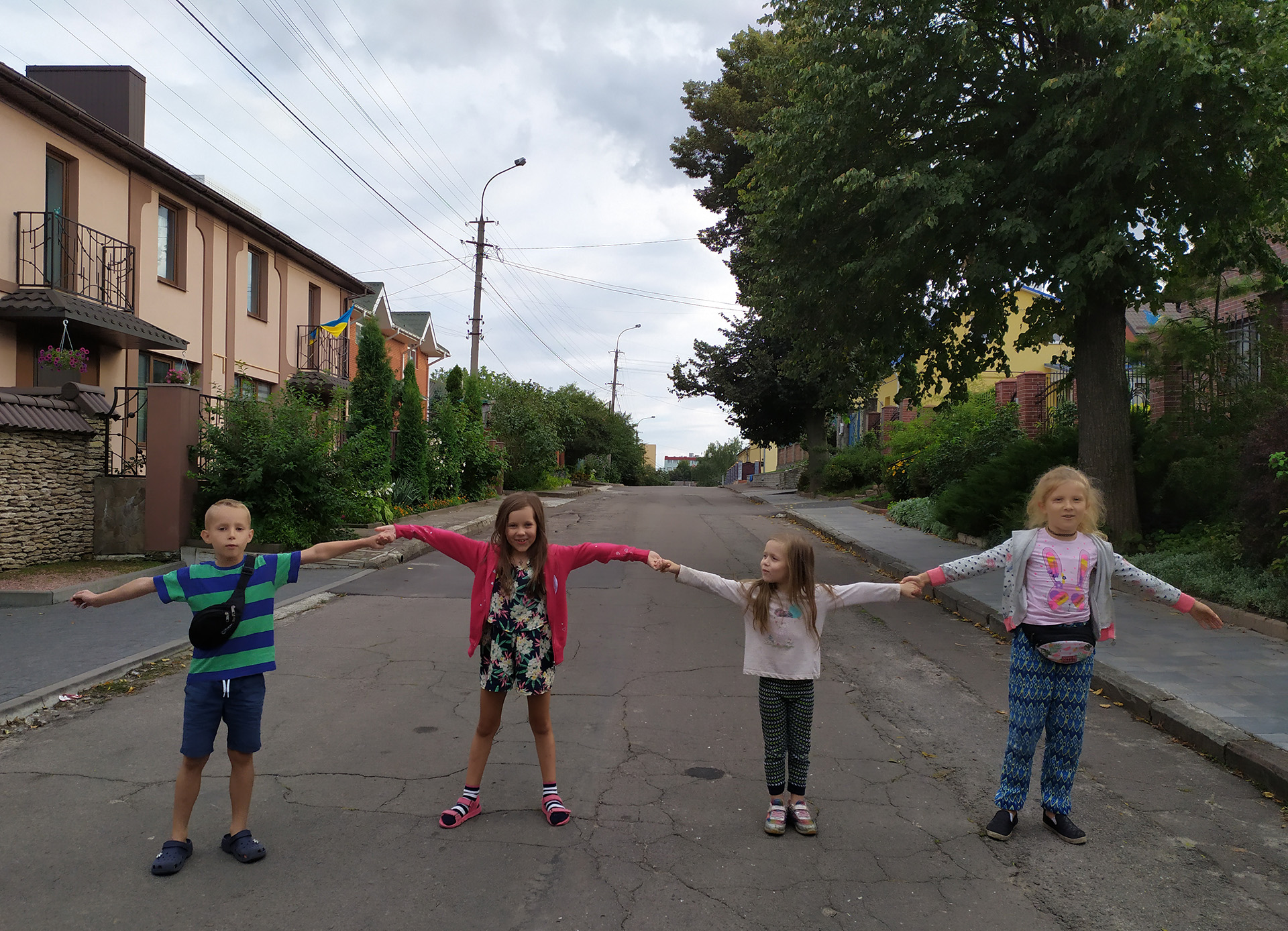 Недитяче щастя слухати тишу