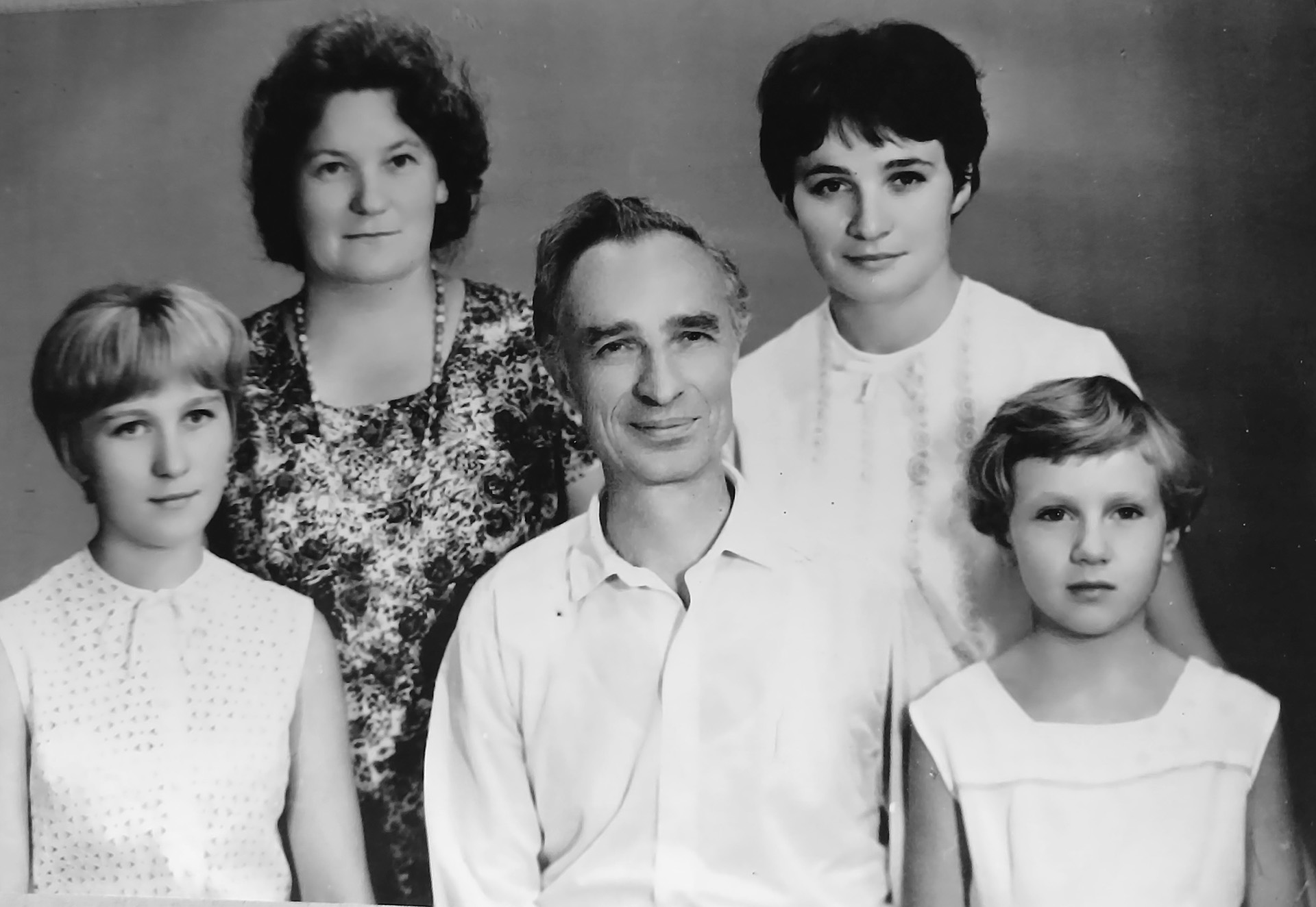 РОДИННЕ МИНУЛЕ БЕЗ КУПЮР